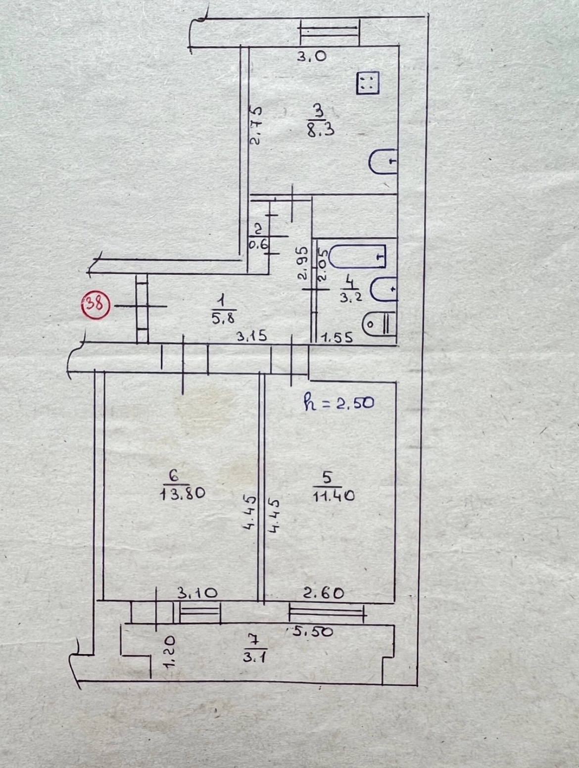 Продам 2-комнатную квартиру в кирпичном доме по адресу: 3 м-н, д. 38 (г. Красный Луч, ЛНР). Квартира требует ремонта, 8 эт из 9, 46.2 кВ. м., очень те...